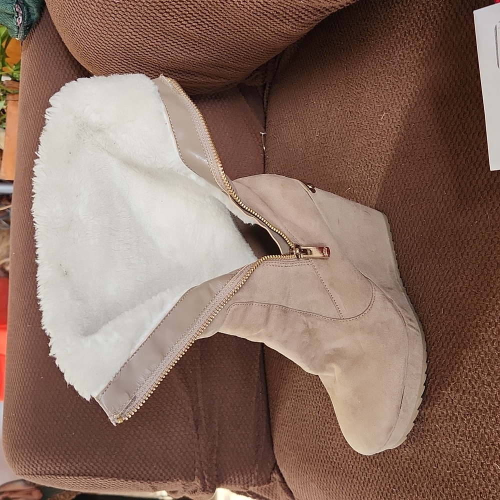 Womens boots 6.5